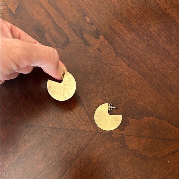 Cost Plus World Market Gold Circular Cutout Disc Earrings - Picture 3 of 3